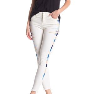 NWOT BLANKNYC Bond Embroidered Skinny Jeans 26